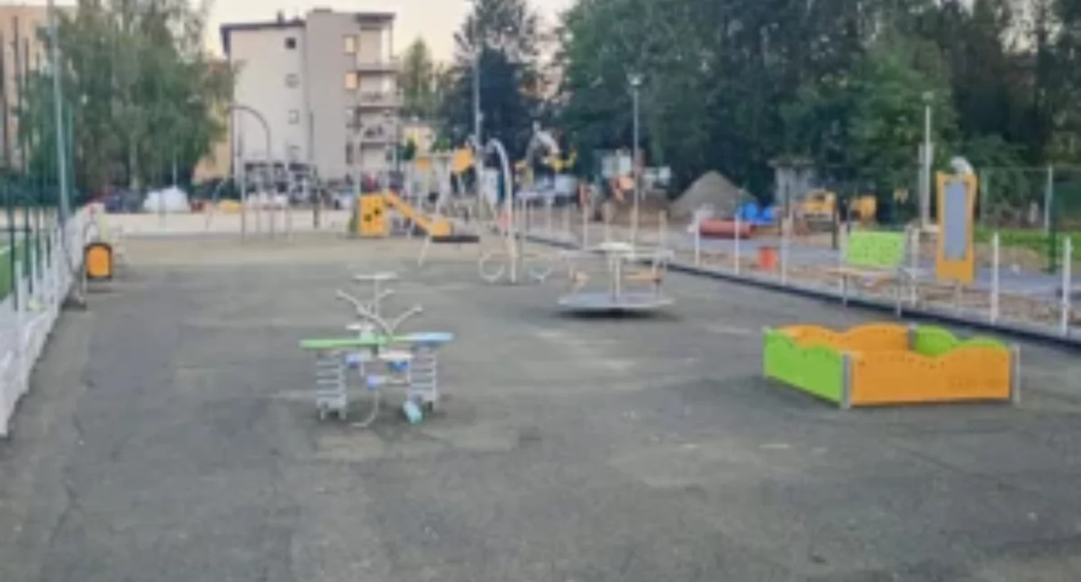 Biznes, Postęp osiedlu lecia przestrzeń rekreacyjna wkrótce gotowa - zdjęcie, fotografia