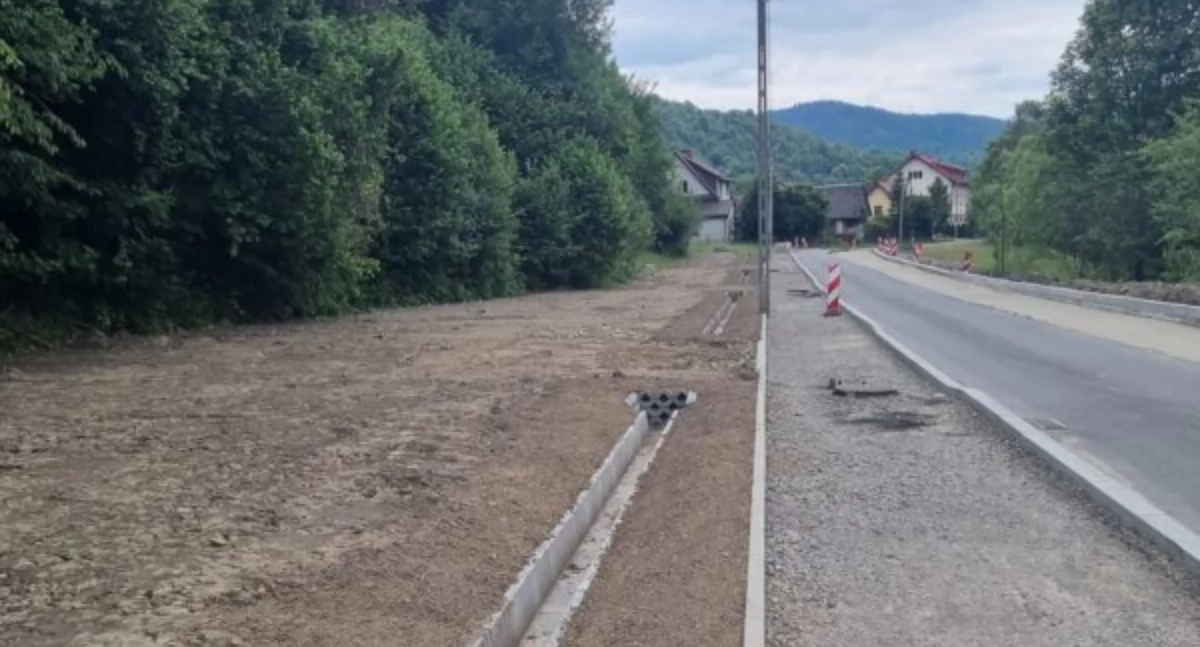 Drogi, Tomasz Kotajny Informacja Postępach - zdjęcie, fotografia