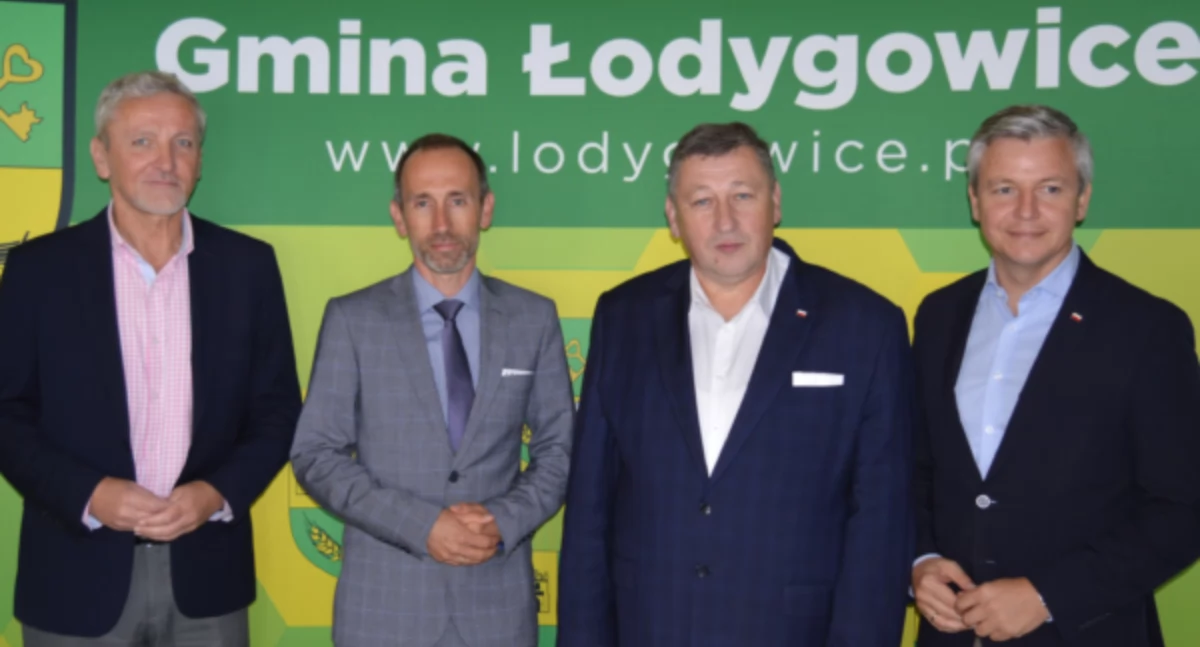 Inwestycje, Walka barszczem Sosnowskiego gminie Łodygowice - zdjęcie, fotografia