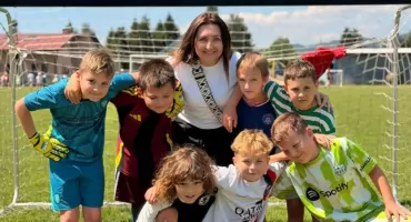 Sport i uśmiech w Szkole Podstawowej nr 1 w Cięcinie podczas pikniku
