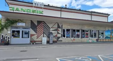 Nowe animacje i kultowe filmy w Kinie Janosik podczas sezonu wakacyjnego