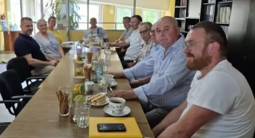 Posiedzenie Powiatowej Rady Rynku Pracy w Żywcu podsumowuje lokalne wyzwania zatrudnienia