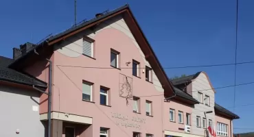 Gmina Łękawica otrzymuje ponad 100 tys zł na modernizację boiska szkolnego