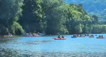 Jubileuszowy spływ Trzy Zapory zgromadził ponad 200 kajakarzy na rzece Sole