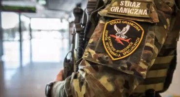Bombowa groźba na lotnisku Katowice-Pyrzowice zakończyła się mandatem