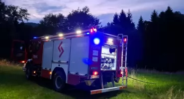 Pożar dzikiego wysypiska w Lipowej opanowany przez OSP Lipowa