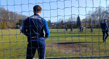 Młoda Stal Śrubiarnia prowadziła z Spójnią Landek przed przełomem w drugiej połowie.