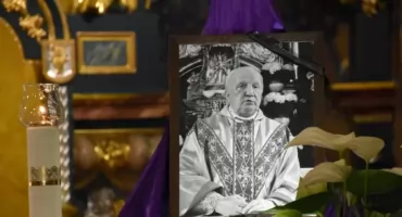 Żywiec żegna księdza infułata Władysława Fidelusa po pół wieku służby